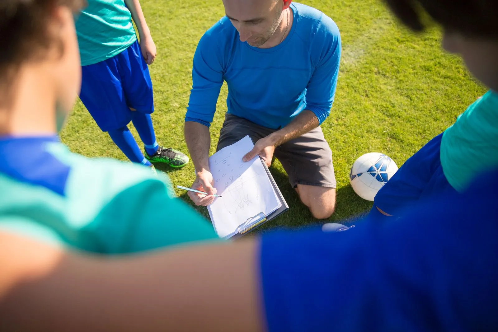 How to Choose an After-School Sports Club